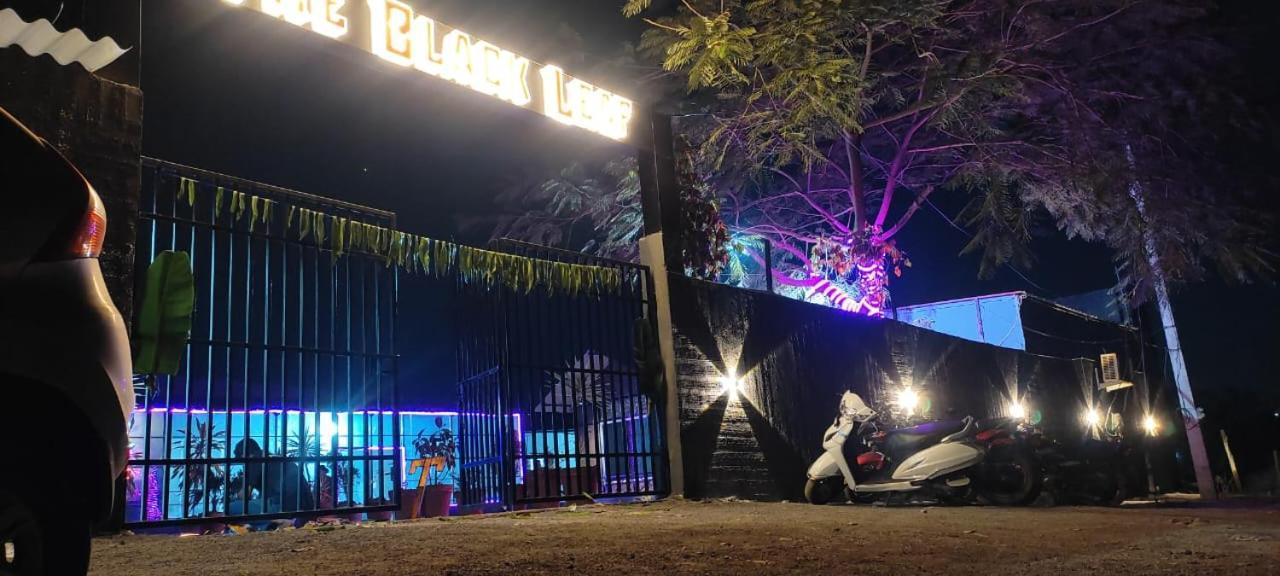 The Black Leaf Otel Rāipur Dış mekan fotoğraf
